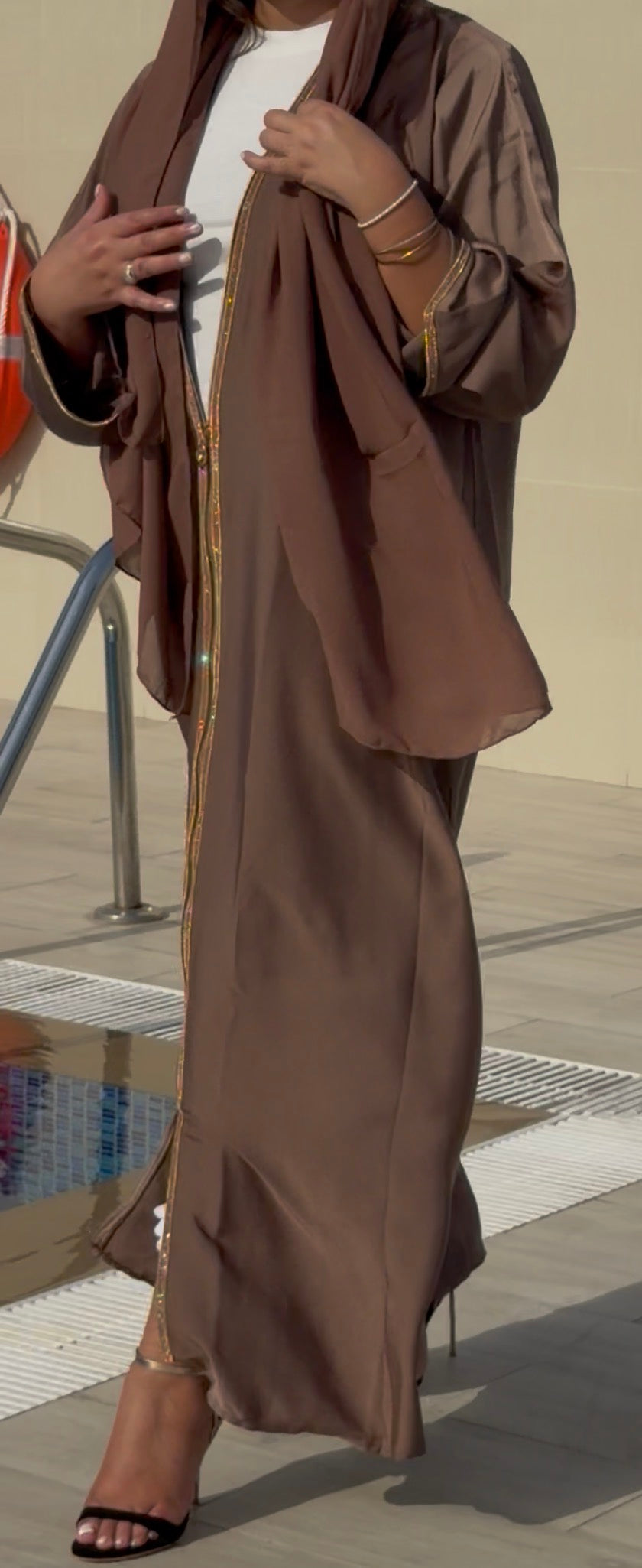 Zara abaya